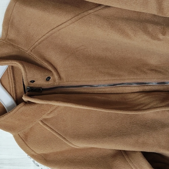 New BR Brushed Short Jacket Camel Size L - Picture 8 of 11